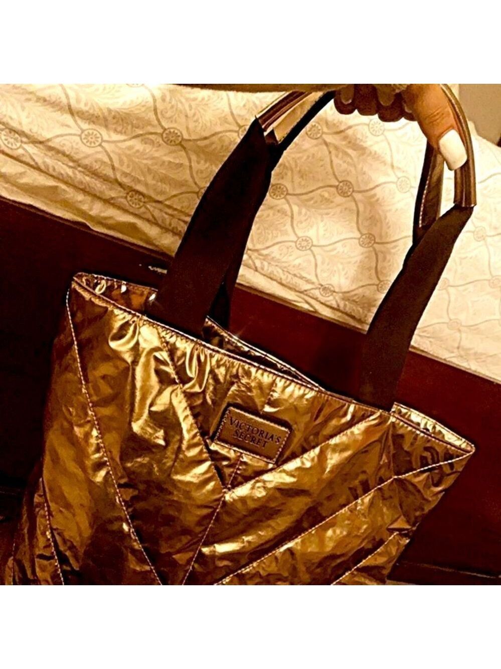 VS PINK rose gold Chevron tote bag - Picture 1 of 9